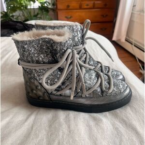 Inuikii Sequin Snow Boots Silver 40 (fit 8.5)